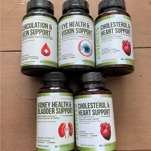 Huge lot of Capsules for health!